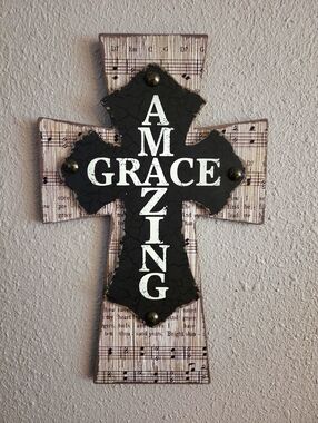 Distressed Wall Cross Sign "Amazing Grace" in Brown & Cream